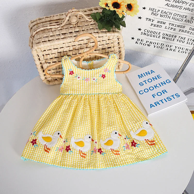 Baby Kid Girls Flower Checked Animals Embroidered Dresses Wholesale 220613444